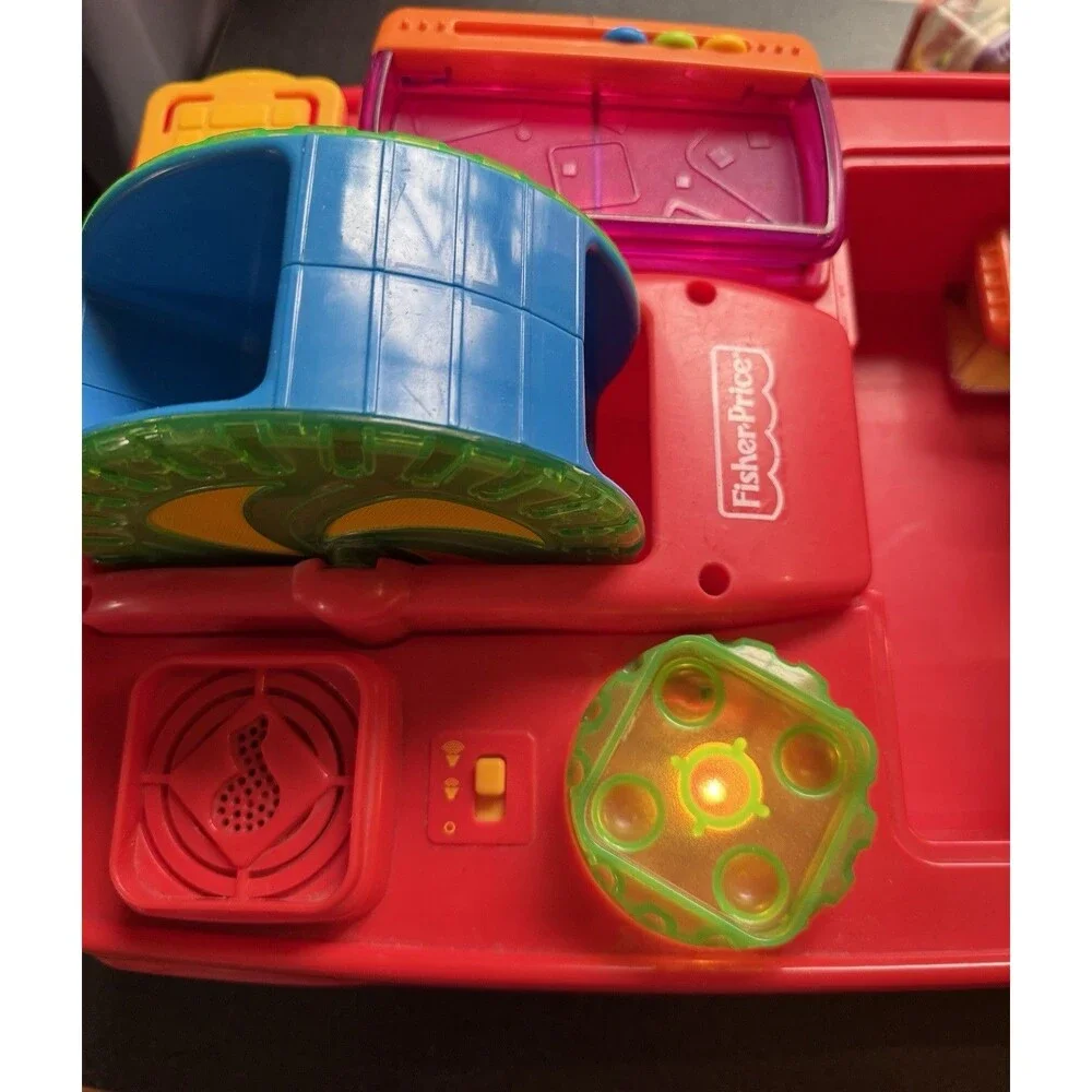 Fisher-Price vtg fisher